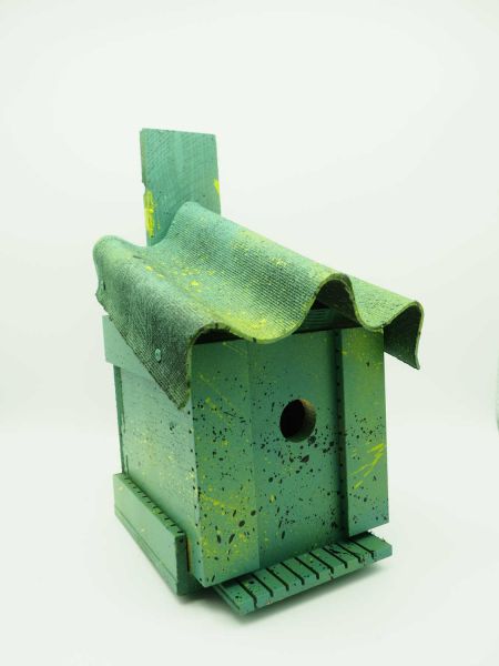 Vo<gelhäuschen, handgefertigt, nachhaltig, Nistplatz, Vogelschutz, Save the Farm, Naturschutz, Tiere, Geschenk, Garten, Dekoration, Frühling, Sommer, Winter, Umwelt, Artenvielfalt, Lebensraum, Stuttgart, Baden-Württemberg, Deutschland
